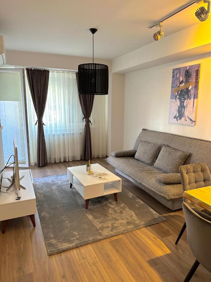 Skopje Apartments Near Central Bus Station Jk Apartments Exterior foto